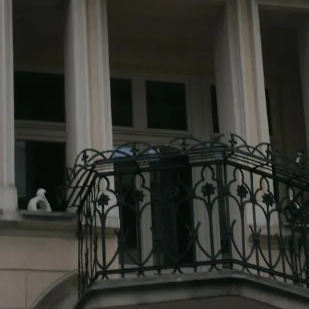 Central Apartments *