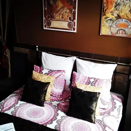 Central Apartments *
